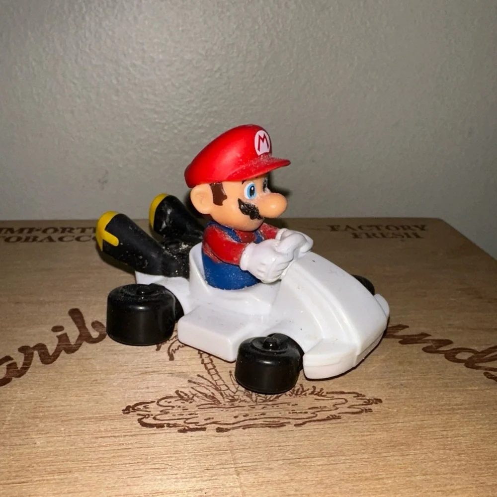 Mario Hover Hovering Kart Car Nintendo McDonalds Happy Meal Toy cake topper